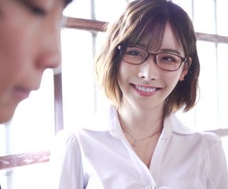 Sếp nữ gạ đụ khi đang nấu ăn